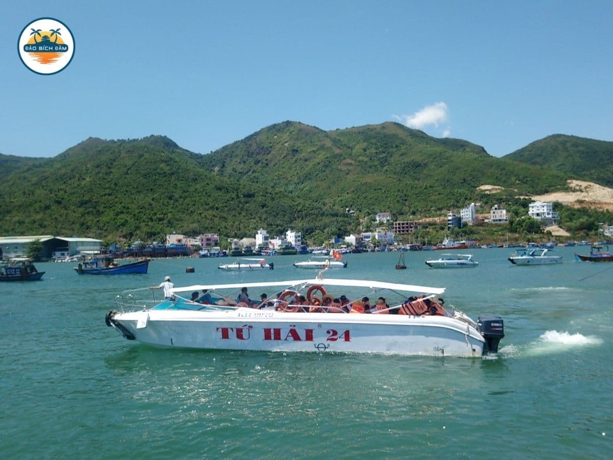 thuê tàu cano đảo bích đầm nha trang